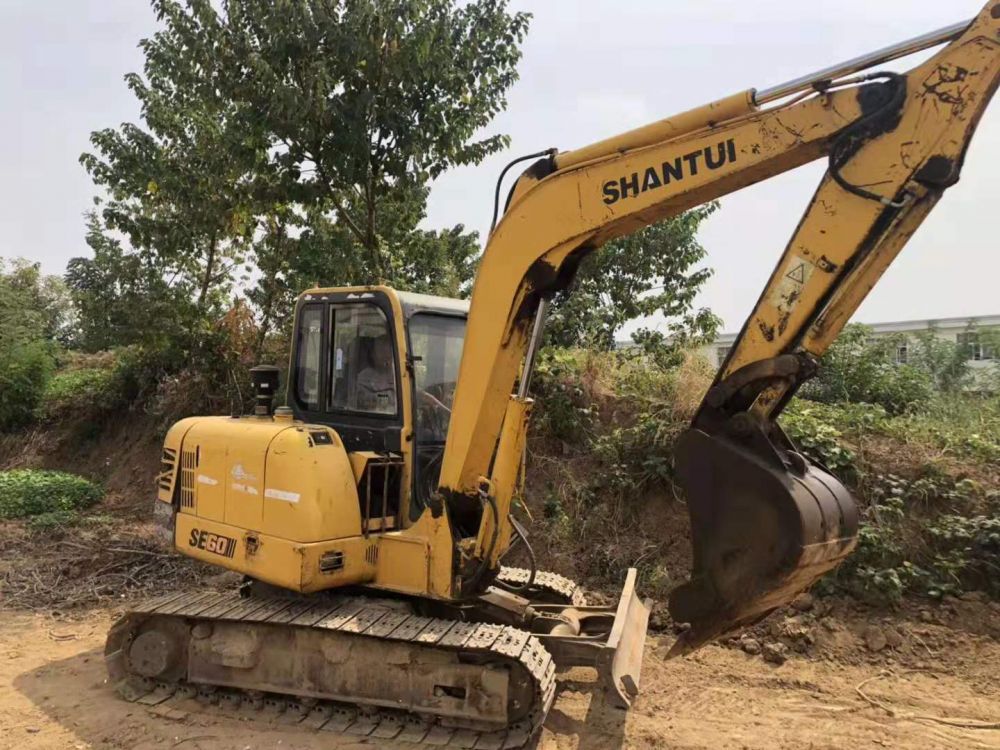 山推se60 挖掘机